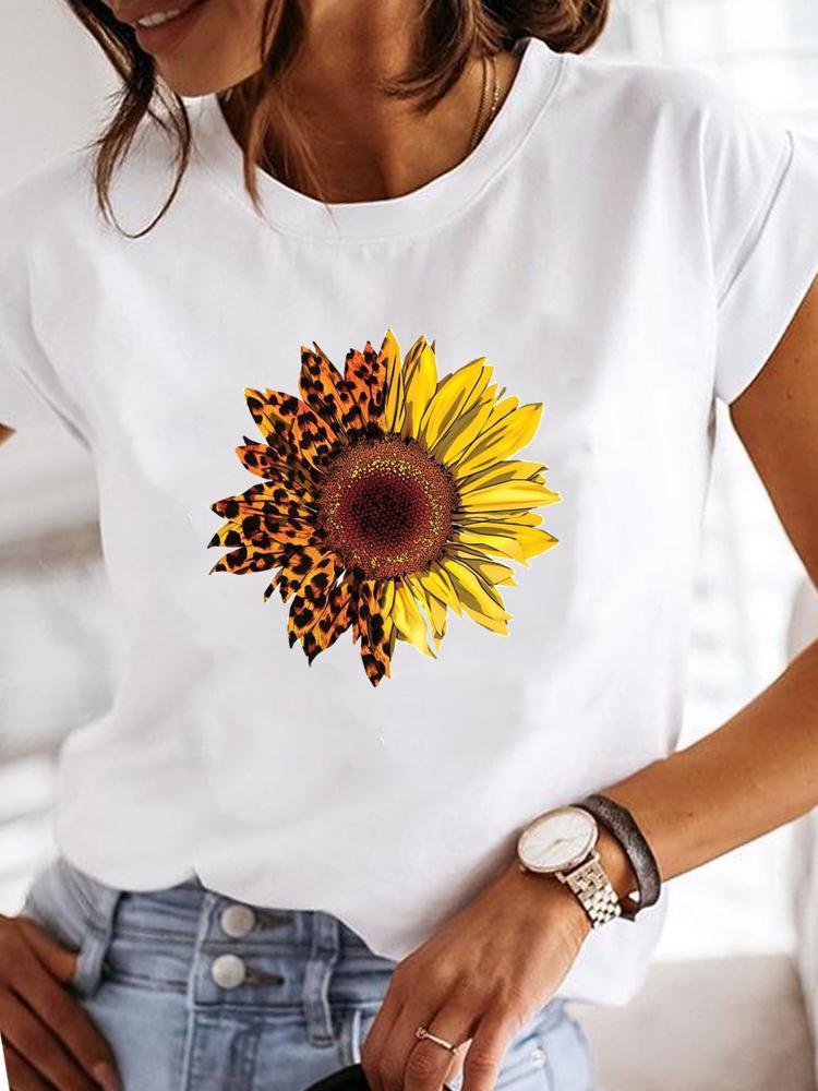 Round Neck Minimalist Retro Loose Fitting Women&