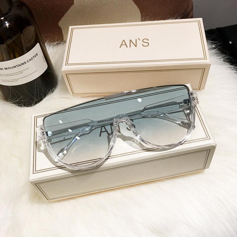 Capture Memories in Style with Couple Travel Photoshoot Sunglasses - Your-Look