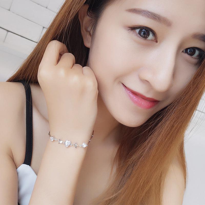 Heartfelt Elegance: S925 Sterling Silver Heart-shaped Clover Bracelet - Your-Look