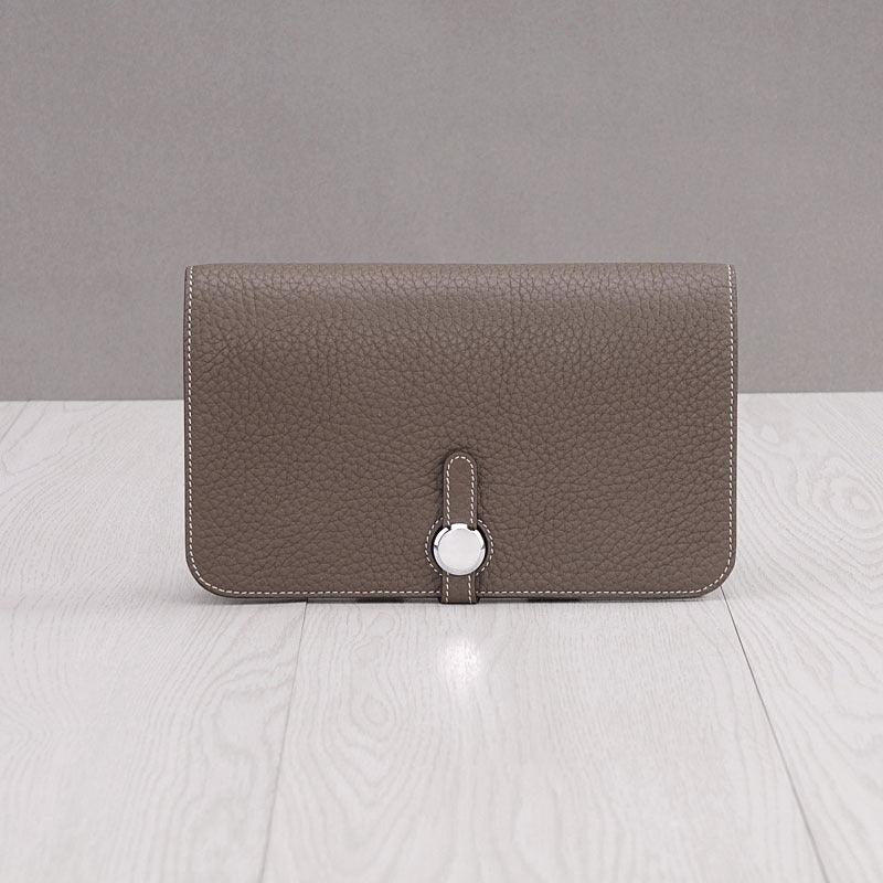 Luxurious Utility: Women&