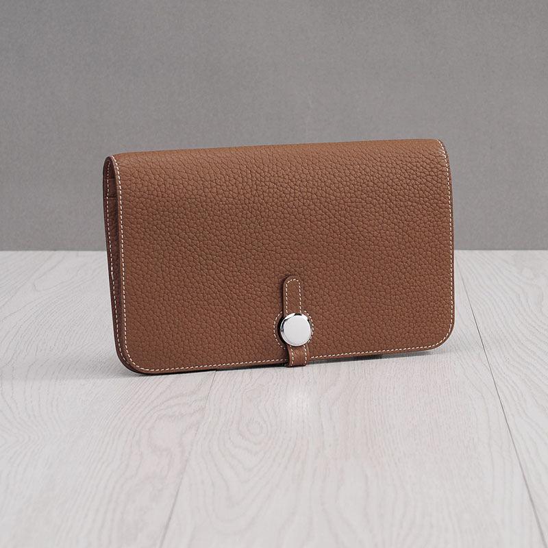 Luxurious Utility: Women&