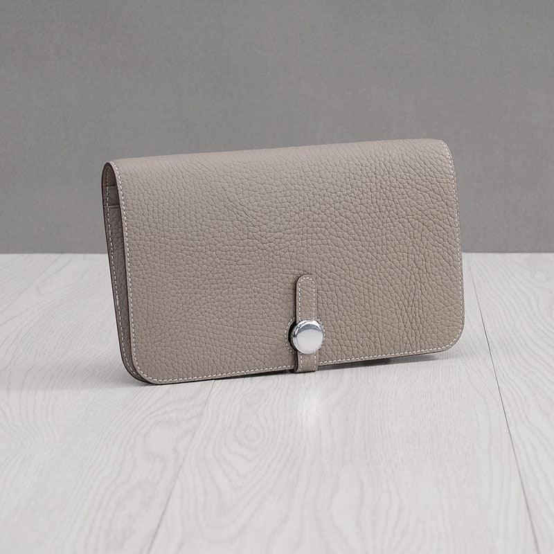 Luxurious Utility: Women&