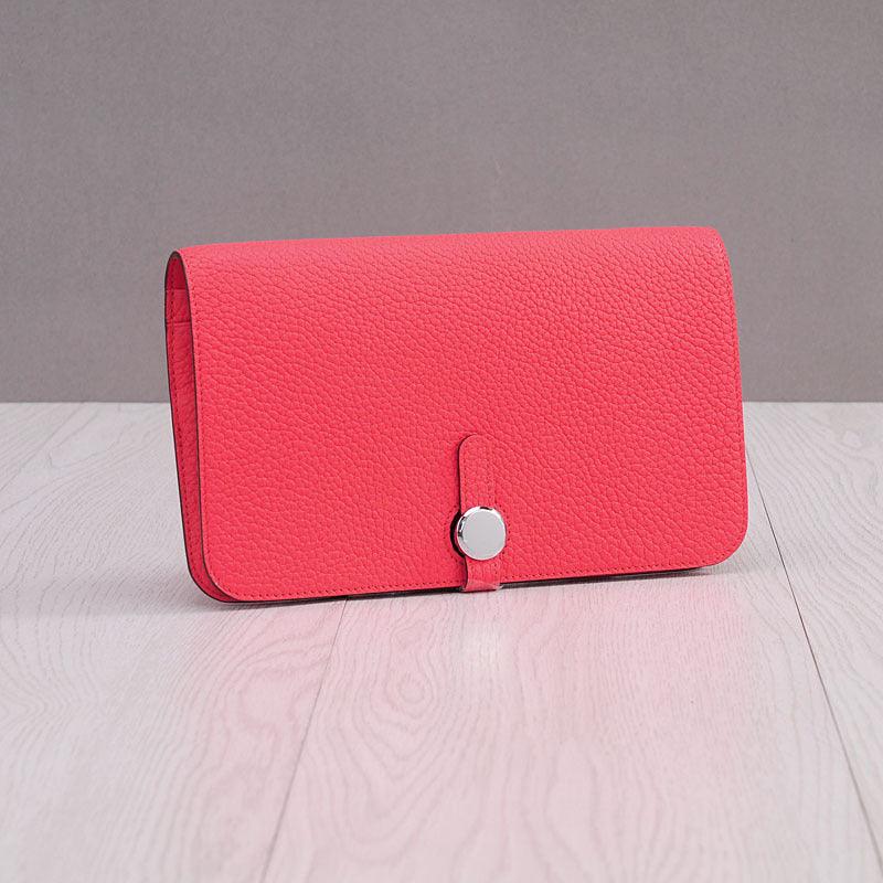 Luxurious Utility: Women&