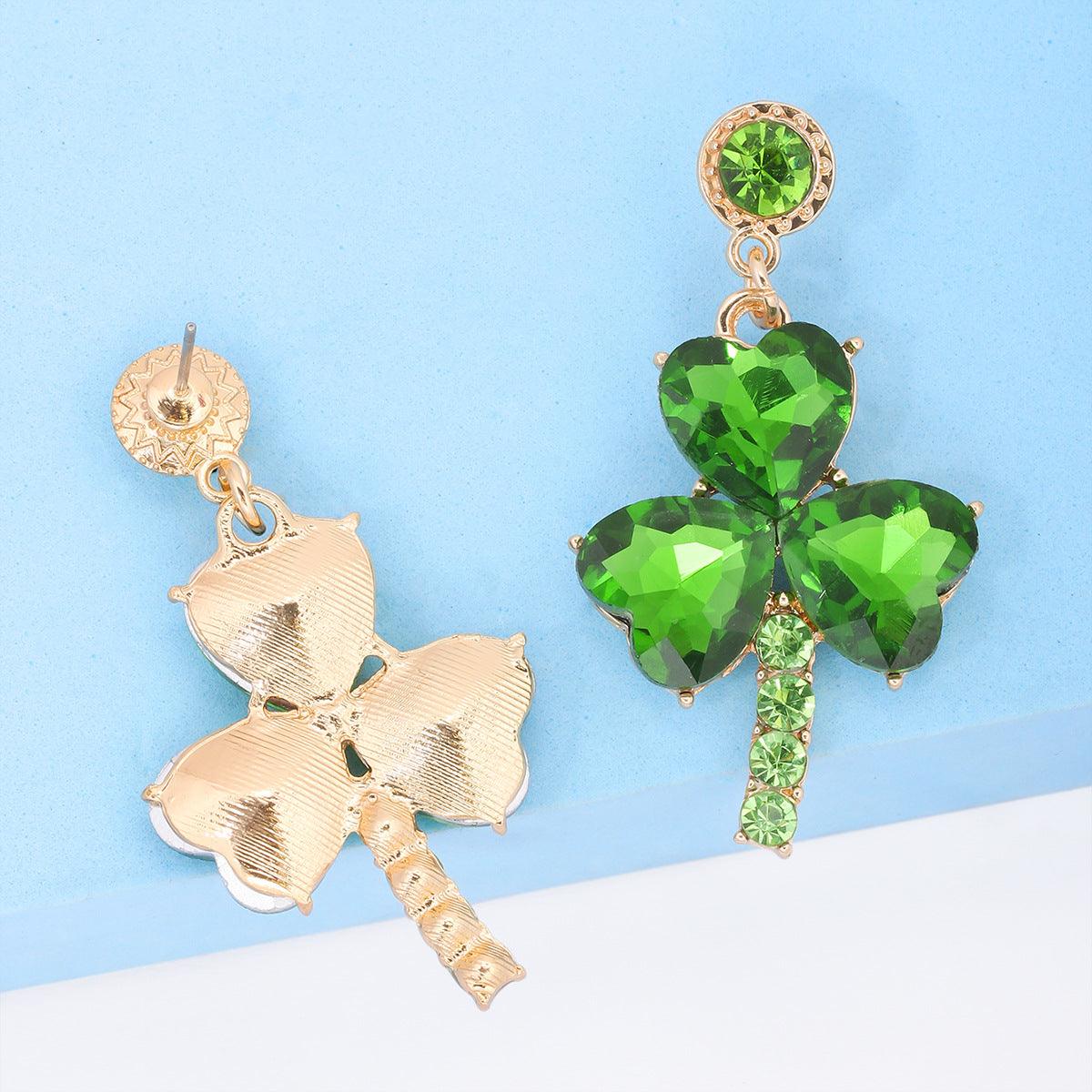 Make a Stylish Statement with Women&