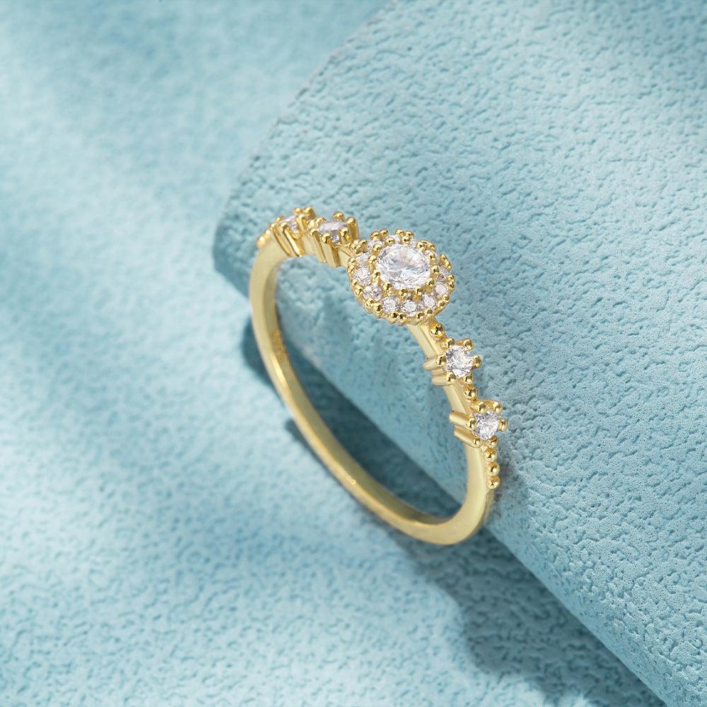 Radiate Romance with our Entry Lux Flower Rhinestone-Embedded Closed 925 Silver Proposal Ring - Your-Look