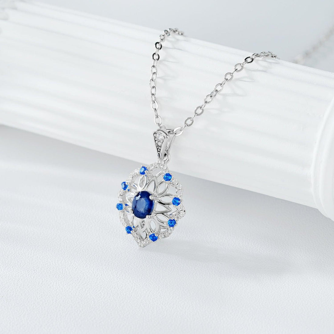 Retro Elegance: Natural Sapphire Pendant in S925 Silver