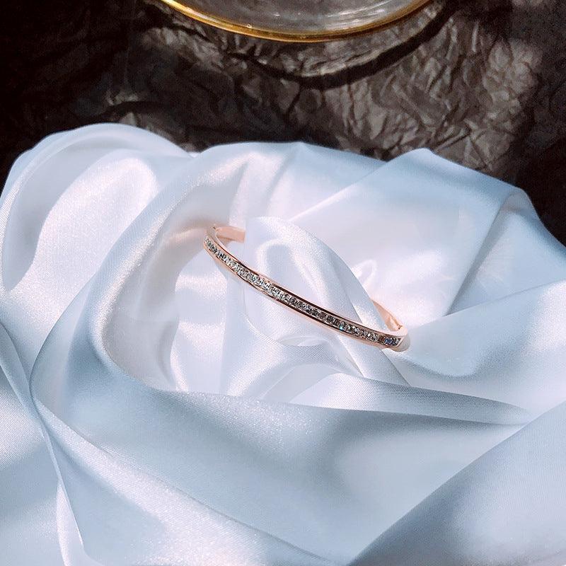 Rose Gold Titanium Steel Bracelet: Elegant Hand Jewelry for Women - Your-Look