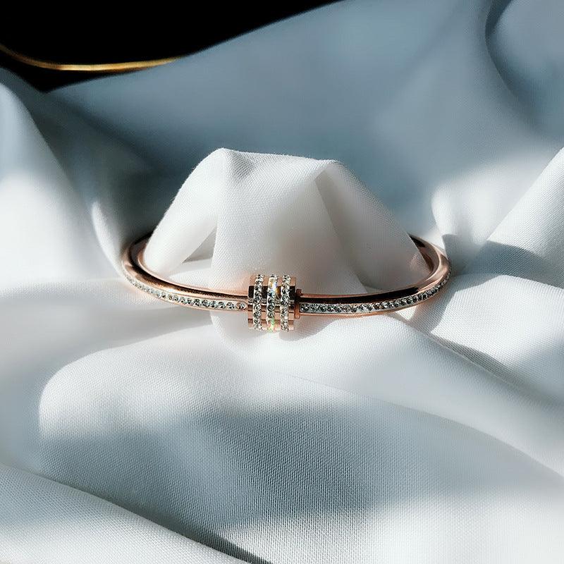 Rose Gold Titanium Steel Bracelet: Elegant Hand Jewelry for Women - Your-Look