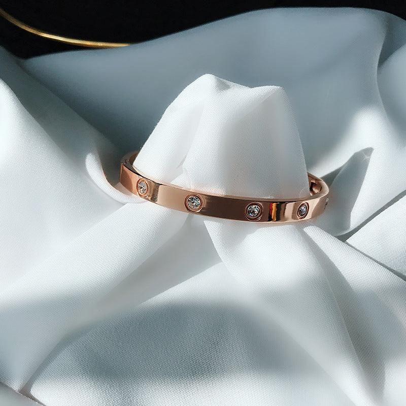 Rose Gold Titanium Steel Bracelet: Elegant Hand Jewelry for Women - Your-Look