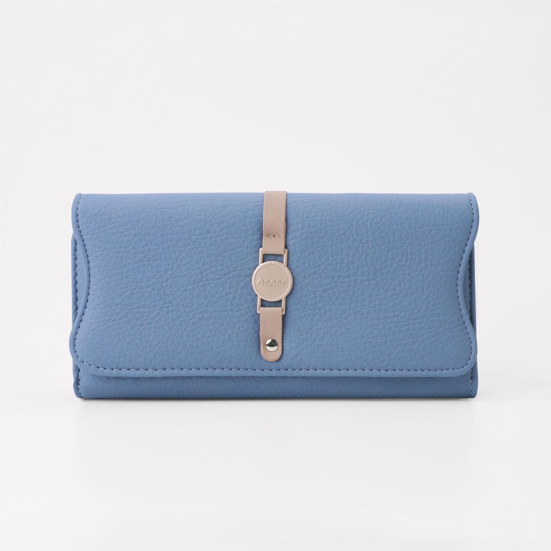 Timeless Elegance: Women&