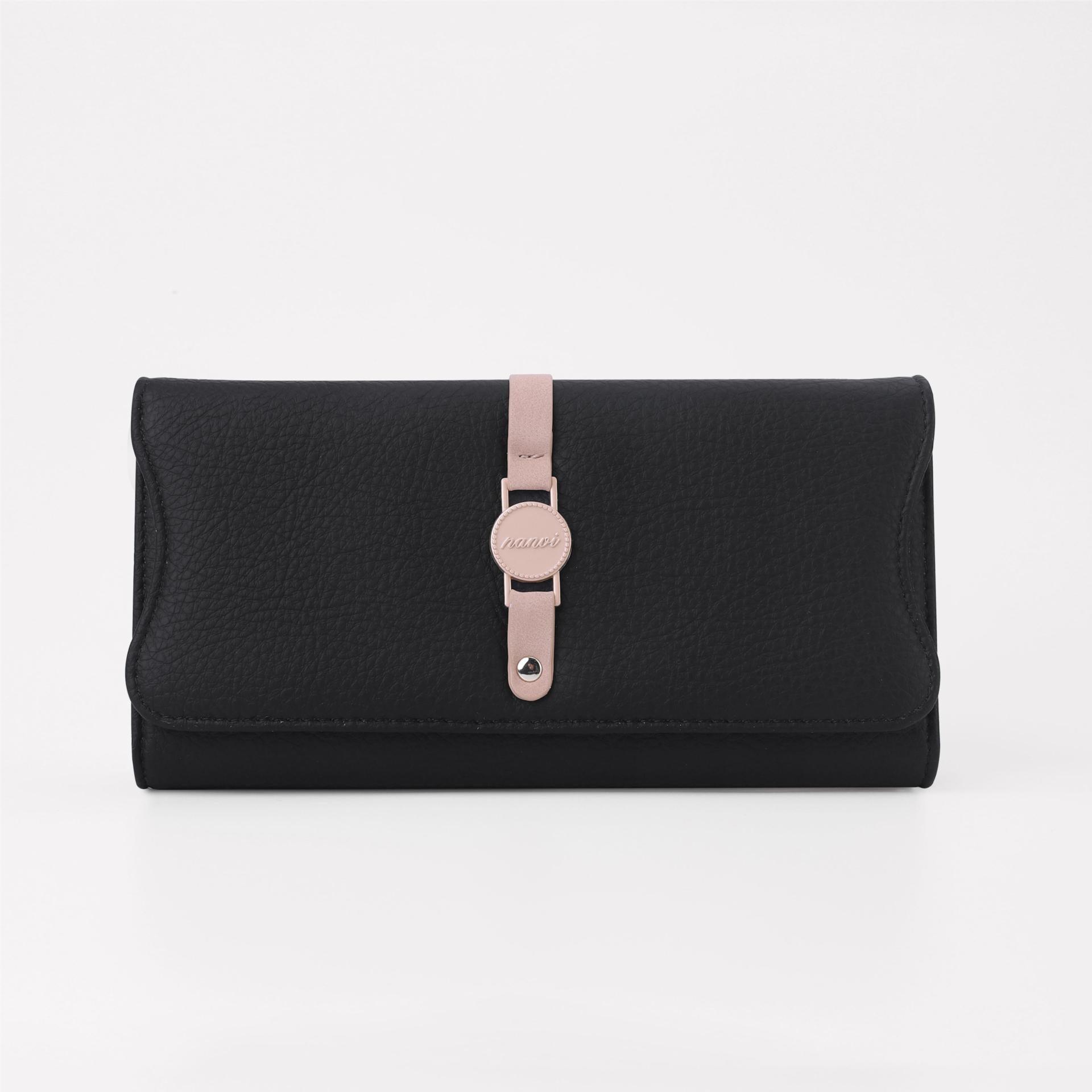 Timeless Elegance: Women&