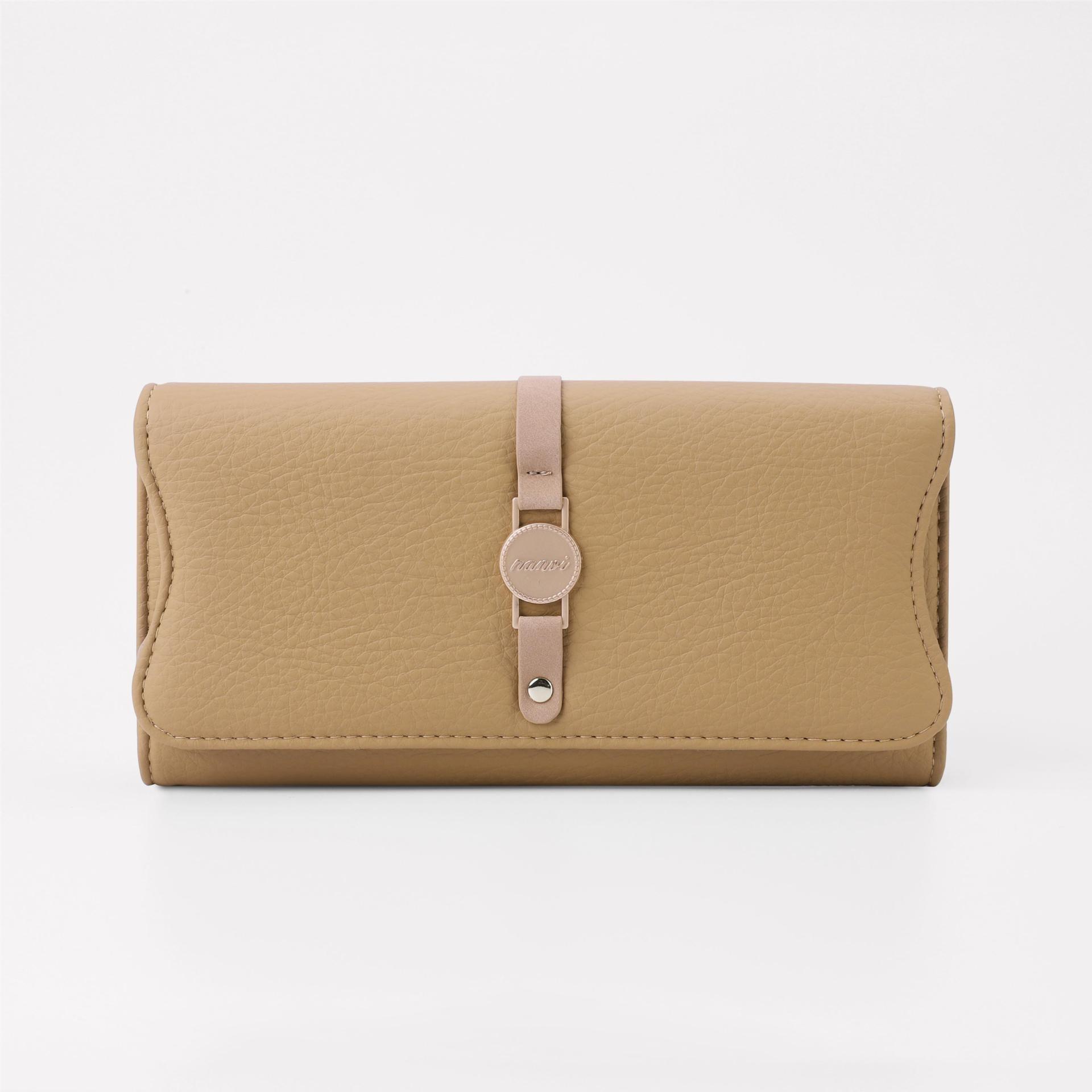 Timeless Elegance: Women&