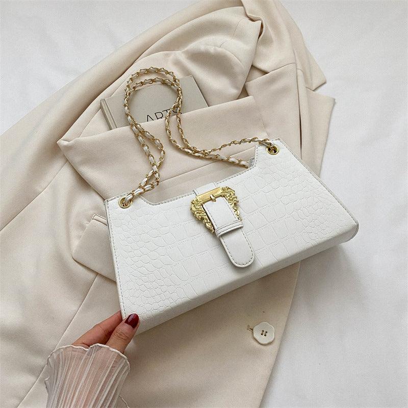 Chic Simplicity: Women&