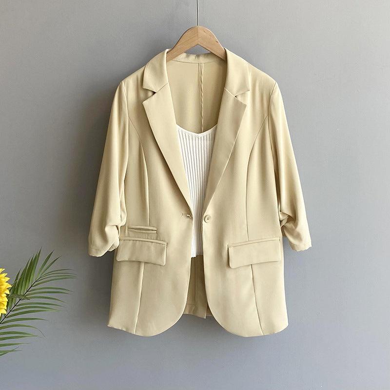 Effortless Chic: Women&