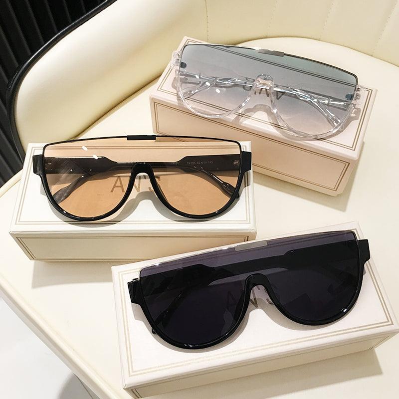 Capture Memories in Style with Couple Travel Photoshoot Sunglasses - Your-Look