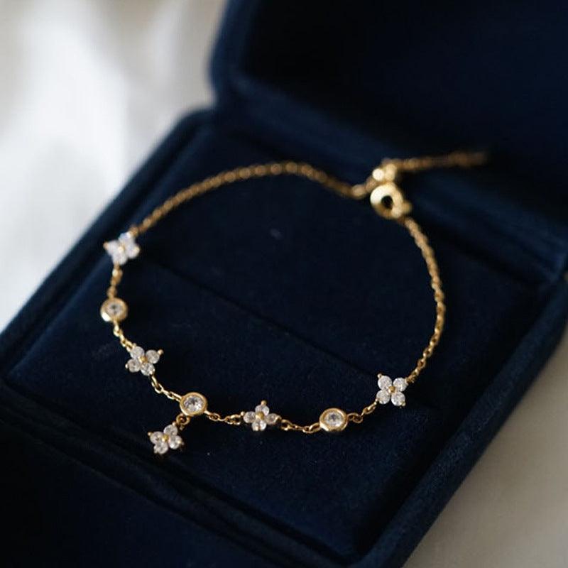 Exquisite Gold-Plated Four-Leaf Clover Bracelet: Affordable Luxury Jewellery - Your-Look