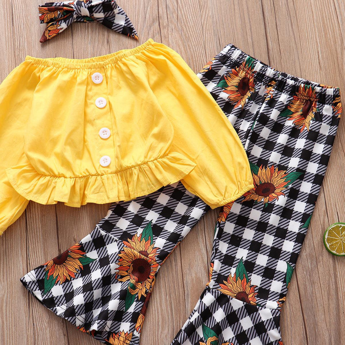 Foreign Trade Childrens Clothing WholesaleAutumn New Style Longsleeved Yellow Blouse Plaid Sun Flower Trousers Girl Suit 3-piece Set