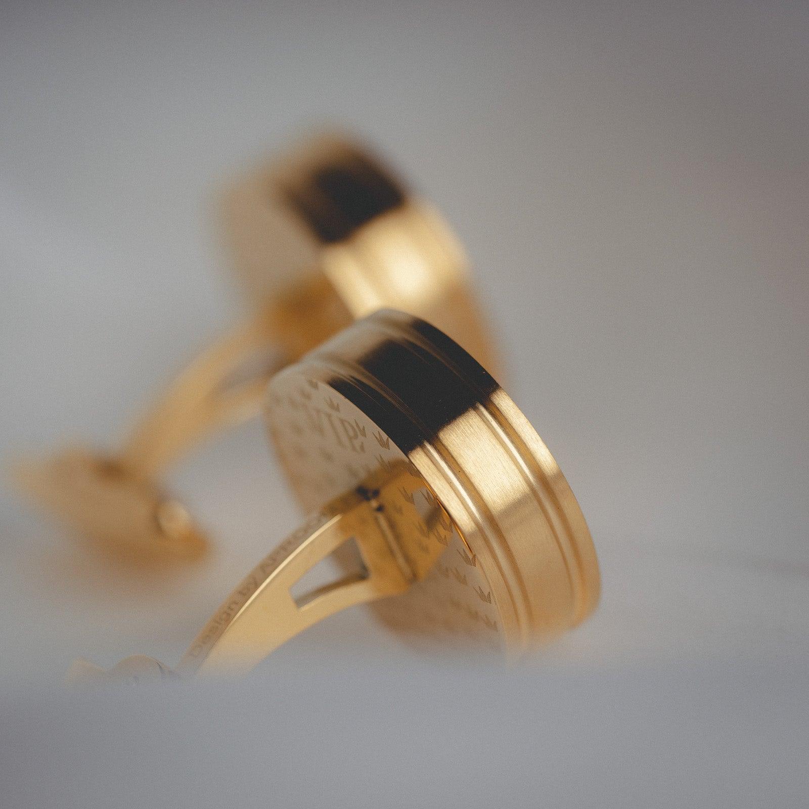 &quot;Timeless Fusion&quot; French Gold and Silver Shell Cufflinks for Men&