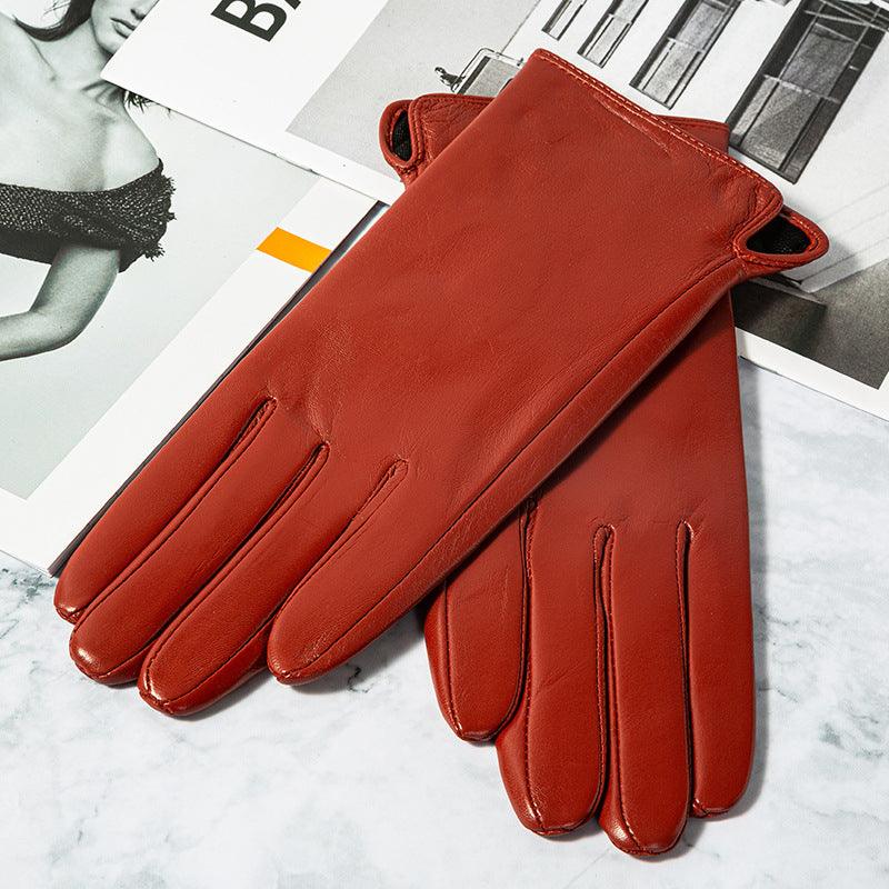 Plush Touch Screen Gloves: Luxurious Warmth with Touchscreen Compatibility