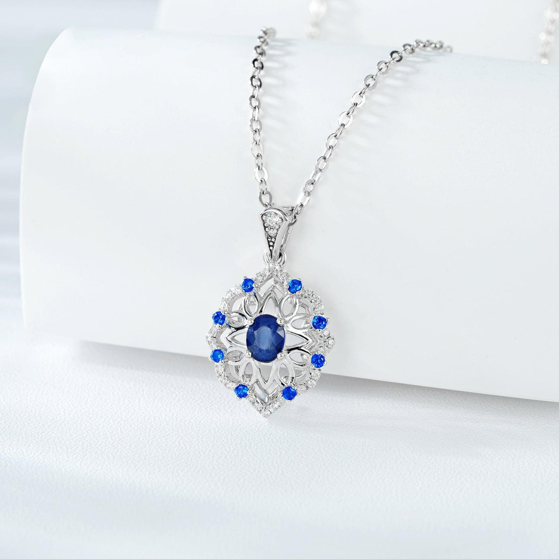 Retro Elegance: Natural Sapphire Pendant in S925 Silver