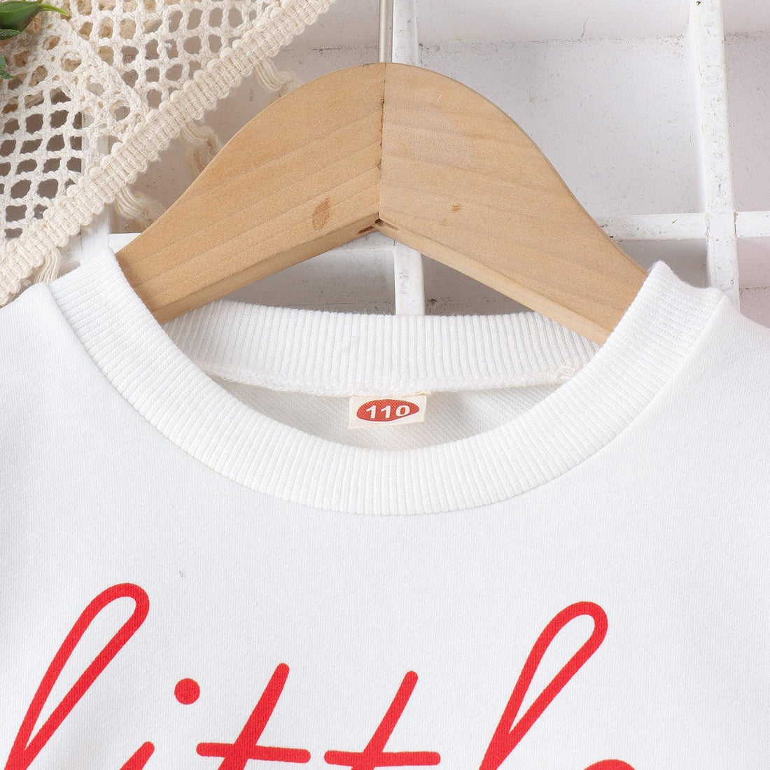 Young and Chic: Top for Little Girls | Elevate Her Wardrobe with Trendy Sophistication - Your-Look